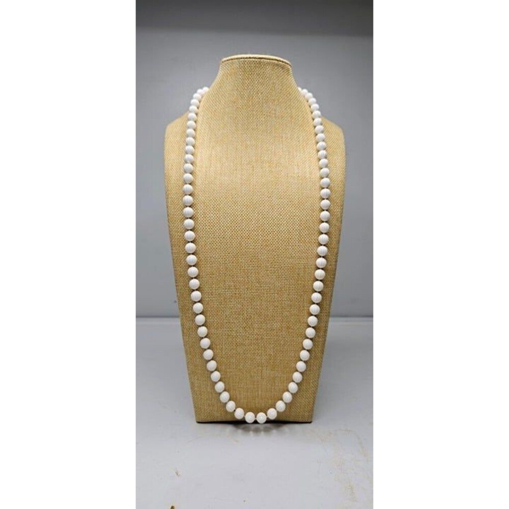 Vintage Sarah Coventry Round White Textured Beaded Necklace 37.5"L